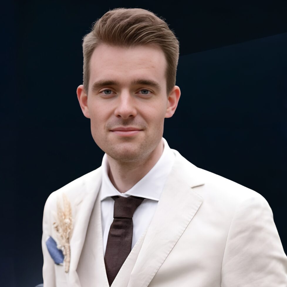 (M. Rev. Pat.) Alex Joyce (M. Rev. Pat.) Alex Joyce